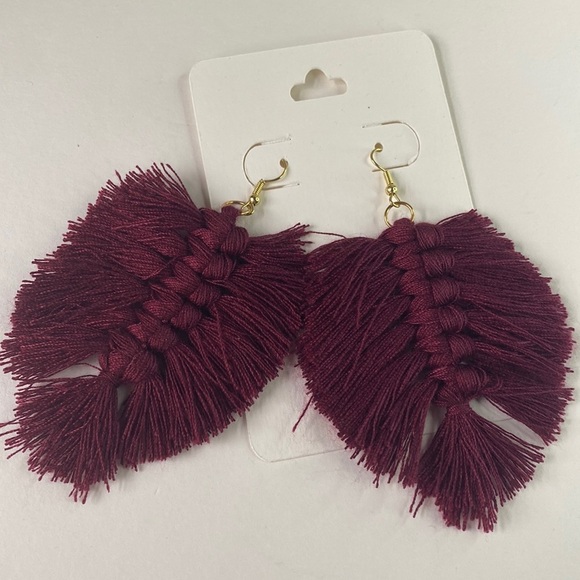 Handmade leaf-shaped thread earring /Red Macrame Earrings - Picture 2 of 4